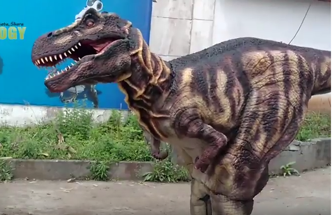 Hidden leg dino 1